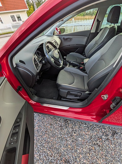Seat Leon 3 of 5