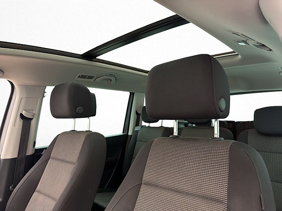 Volkswagen Sharan 12 of 30