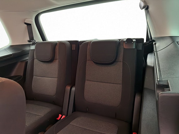 Volkswagen Sharan 27 of 30