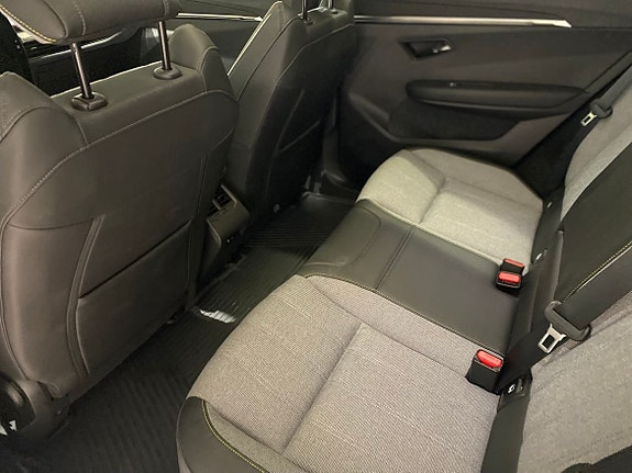 Renault Scenic E-Tech 15 of 23