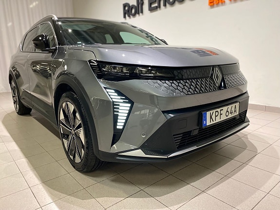Renault Scenic E-Tech 7 of 23