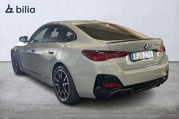 BMW i4 2 of 18
