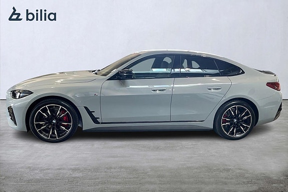 BMW i4 3 of 18