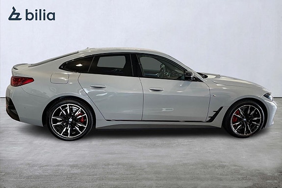 BMW i4 16 of 18