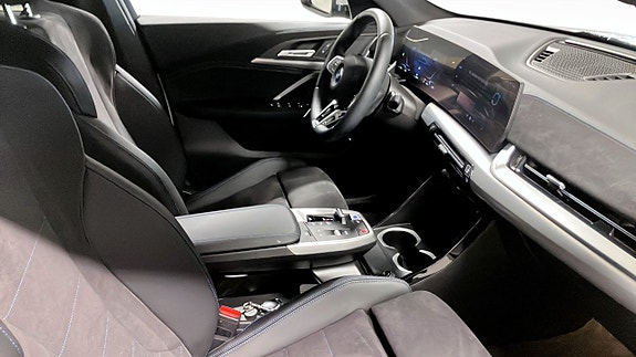 BMW iX2 3 of 9