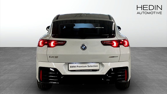 BMW iX2 7 of 9