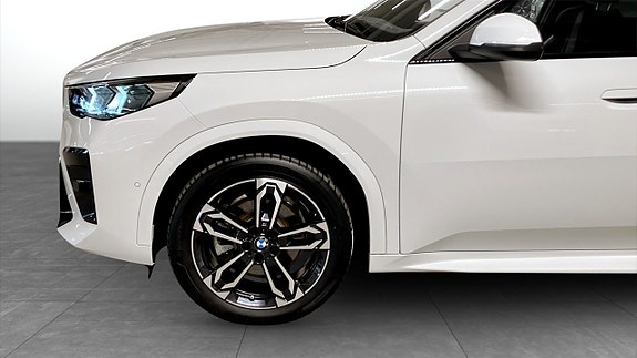 BMW iX2 9 of 9