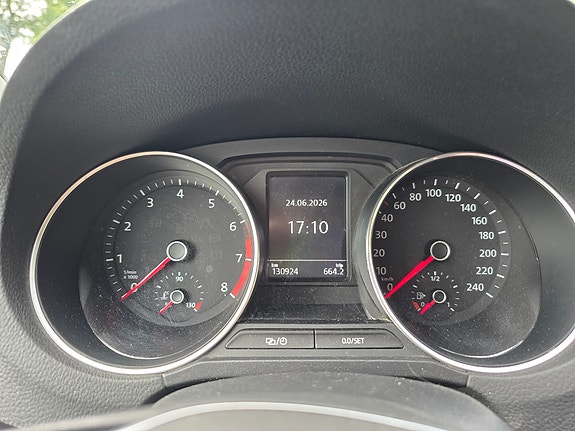 Volkswagen Polo 8 of 16