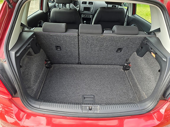 Volkswagen Polo 12 of 16
