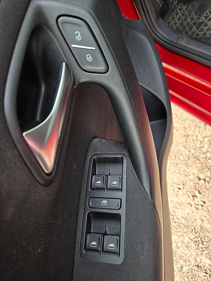 Volkswagen Polo 14 of 16