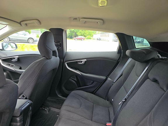 Volvo V40 10 of 22