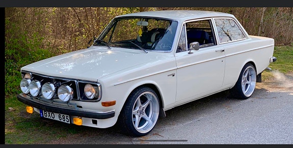 Volvo 142 2 of 5