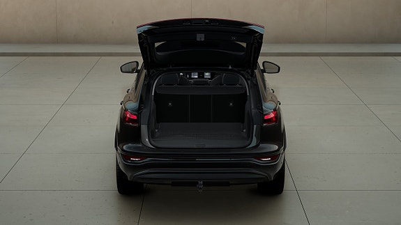 Audi Q6 e-tron 7 of 10