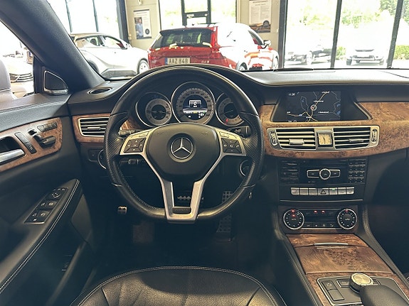 Mercedes-Benz CLS350 16 of 25