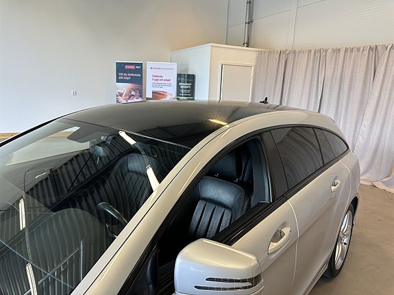 Mercedes-Benz CLS350 24 of 25