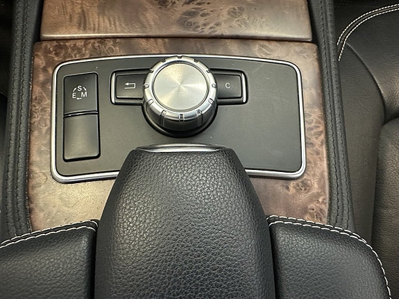 Mercedes-Benz CLS350 12 of 25
