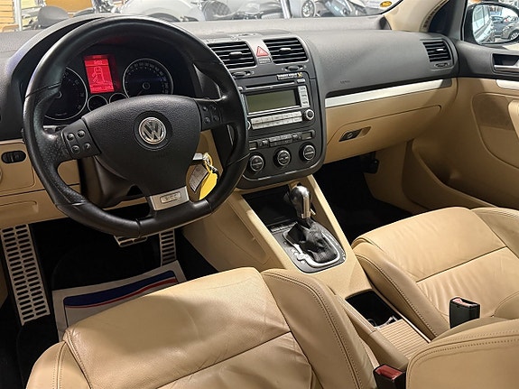 Volkswagen Golf V 5 of 9