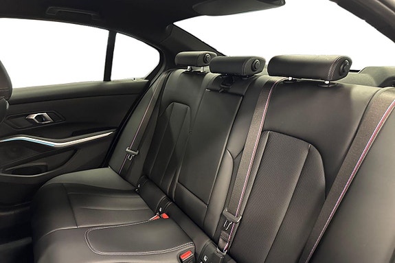 BMW 330e 13 of 19