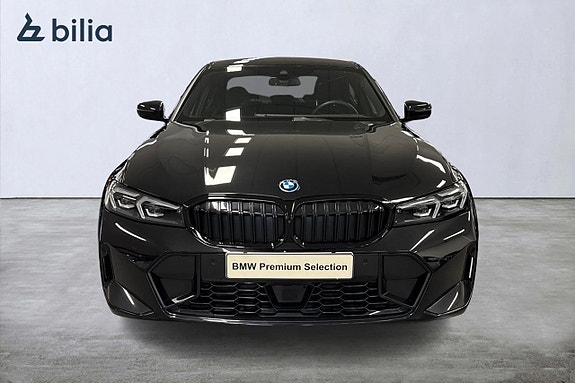 BMW 330e 5 of 19