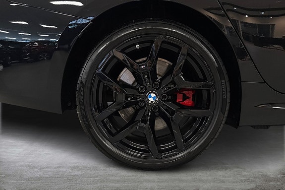BMW 330e 16 of 19