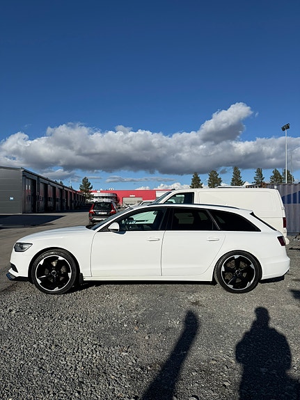 Audi A6 4 of 4