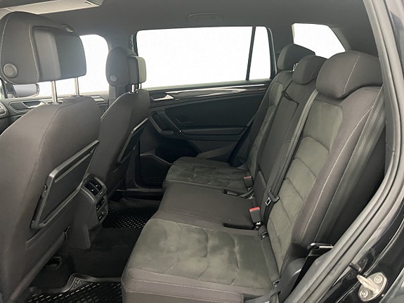 Volkswagen Tiguan Allspace 17 of 30