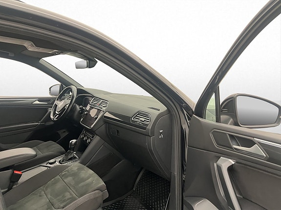 Volkswagen Tiguan Allspace 16 of 30