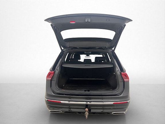 Volkswagen Tiguan Allspace 28 of 30
