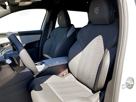 Peugeot 5008 5 of 16