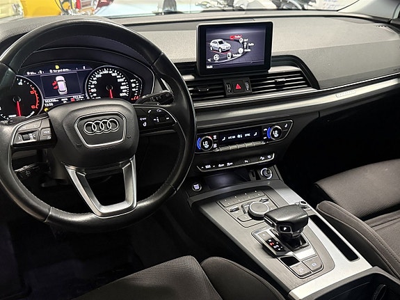 Audi Q5 6 of 11