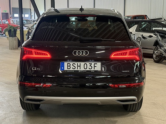 Audi Q5 4 of 11