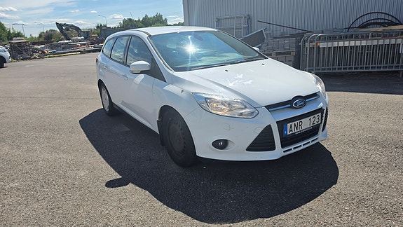 Ford Focus 2 of 5