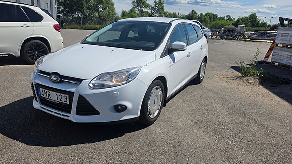 Ford Focus 3 of 5