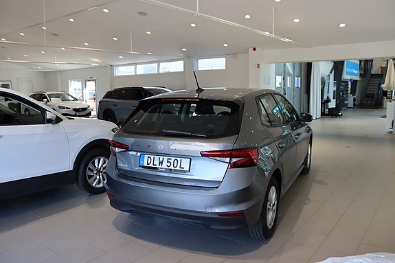 Skoda Fabia 2 of 5