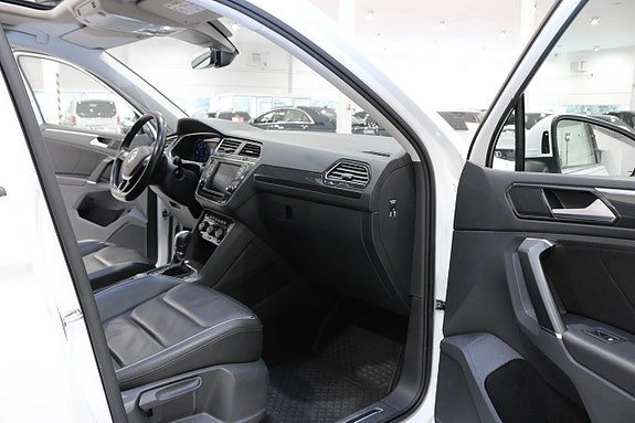 Volkswagen Tiguan 13 of 30