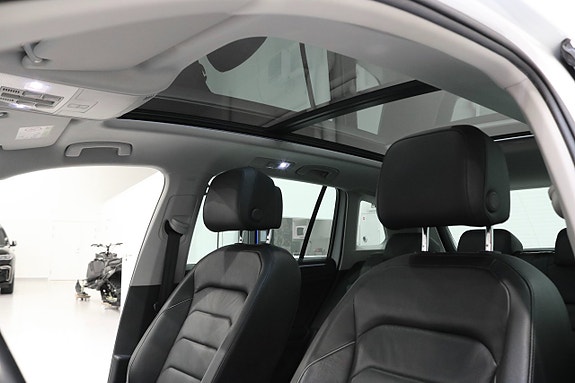 Volkswagen Tiguan 16 of 30