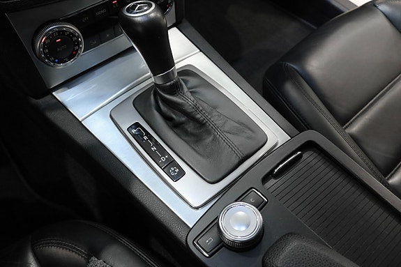 Mercedes-Benz C63 26 of 30