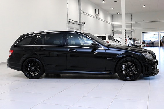 Mercedes-Benz C63 3 of 5