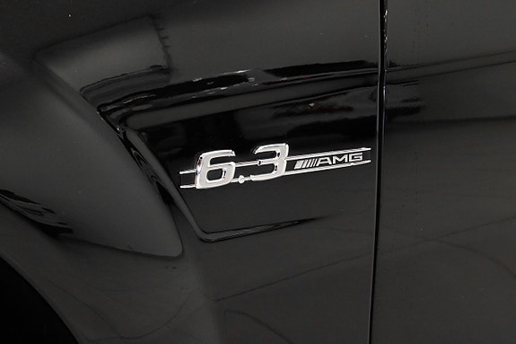 Mercedes-Benz C63 10 of 30