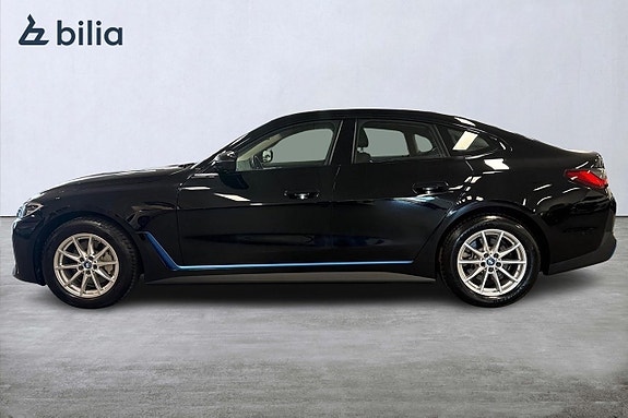 BMW i4 3 of 5
