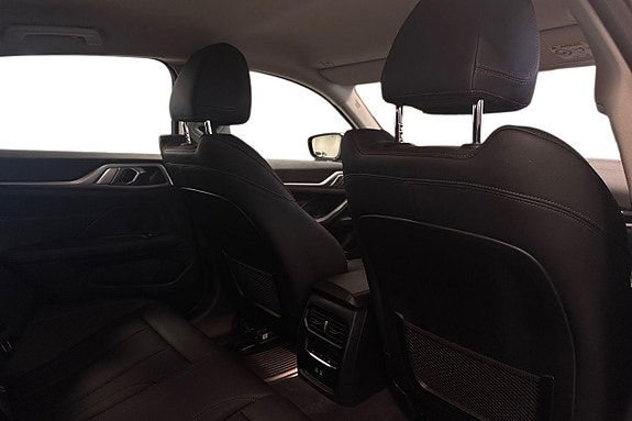 BMW i4 7 of 17