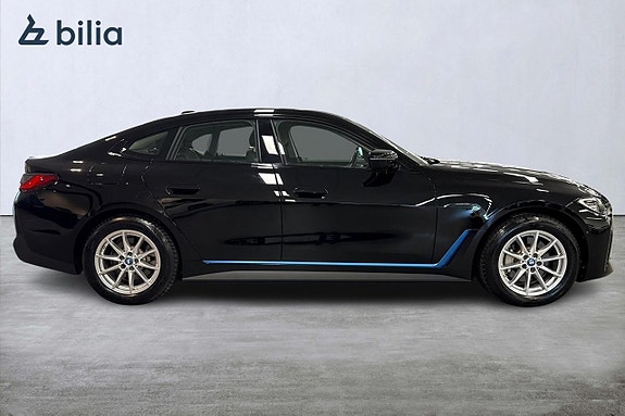 BMW i4 15 of 17