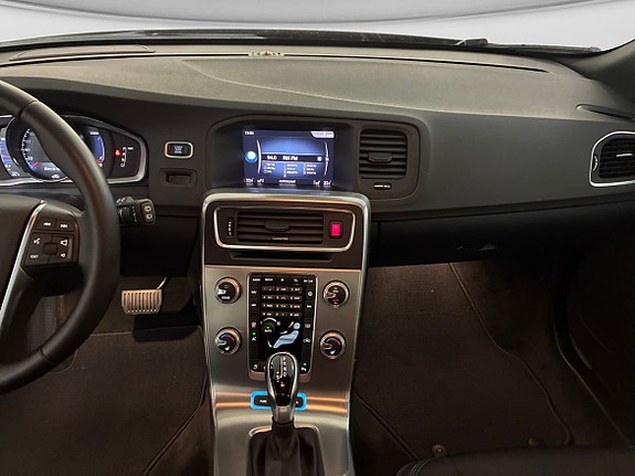 Volvo V60 12 of 14