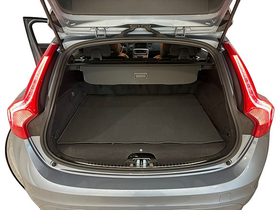 Volvo V60 13 of 14