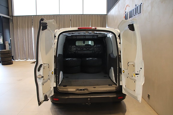 Ford Transit Connect 5 of 5