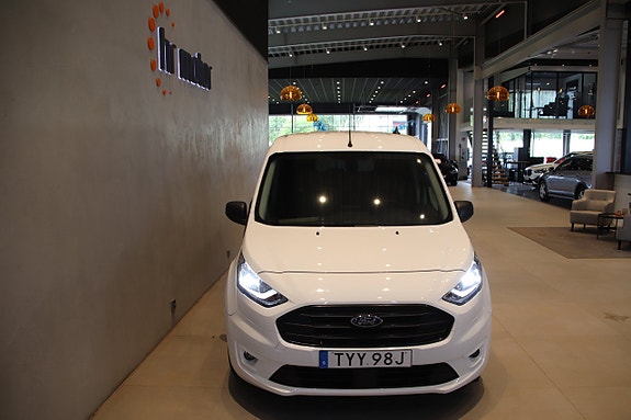 Ford Transit Connect 2 of 5