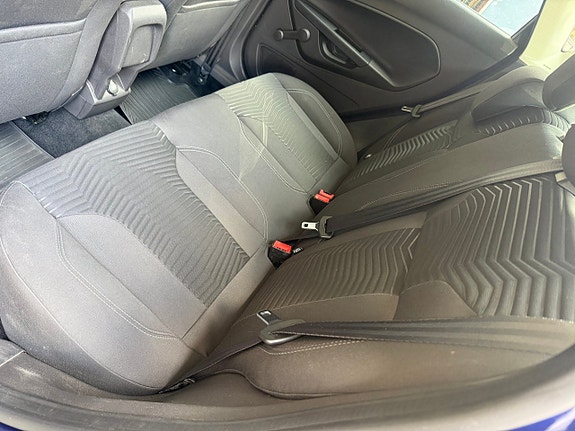Ford Fiesta 12 of 12