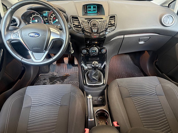 Ford Fiesta 7 of 12
