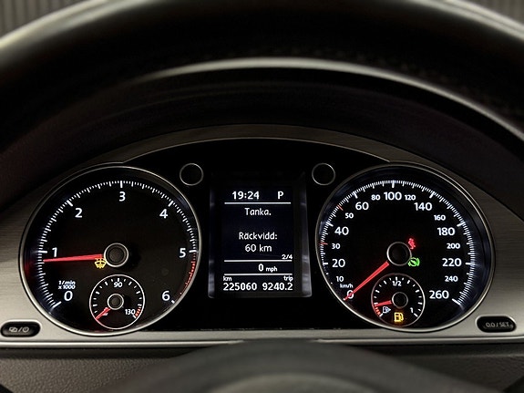 Volkswagen Passat Alltrack 20 of 24