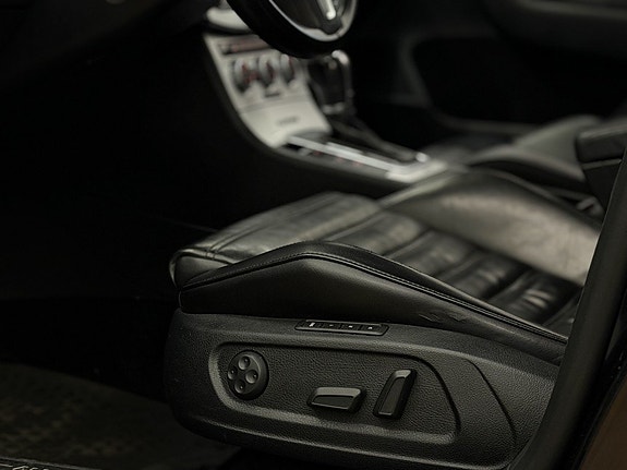 Volkswagen Passat Alltrack 15 of 24